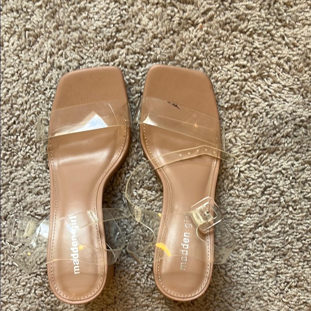 Madden Girl Tan Cream Sandals with Modern Design